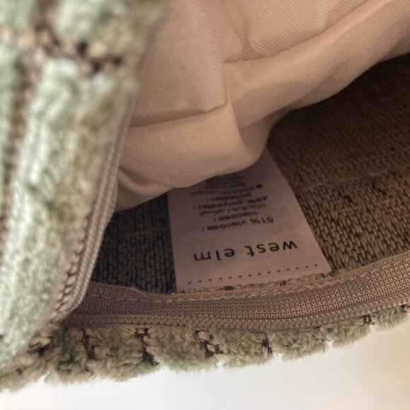 WEST ELM Geo Facet Velvet Pillow Cover, Eucalyptus, 20"x20" - Picture 8 of 9